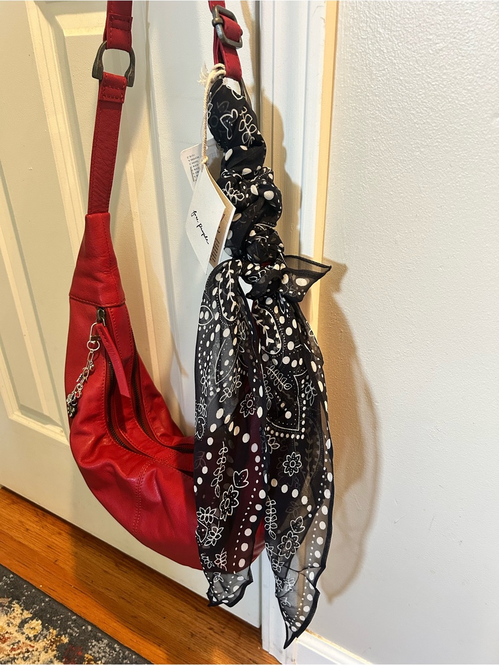 NWT Free People Idle Hands Sling Bag in Red Lip With Scarf & Charm - Picture 3 of 16
